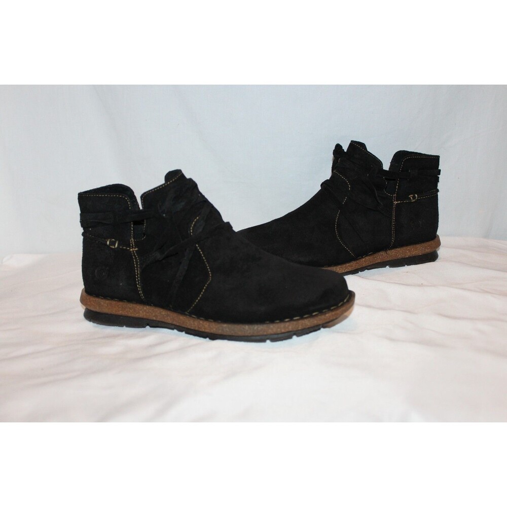 Born Tarklin Boots Women's Black Suede Comfort Distressed Ankle Booties Zip 9 - Picture 5 of 7